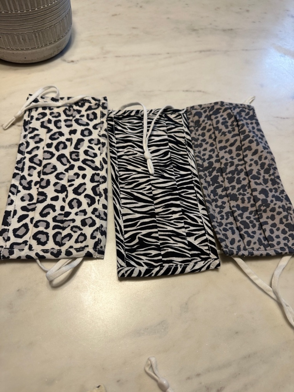 NWOT set of 6 Old Navy Assorted Patterned Face Masks - Mixed Prints - Picture 2 of 6
